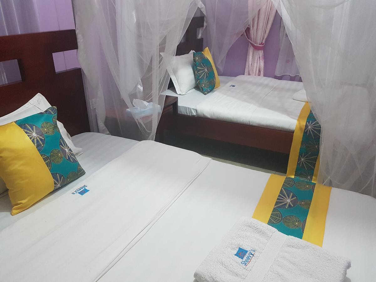 Sheevy"S Bed N Breakfast Fort Portal エクステリア 写真