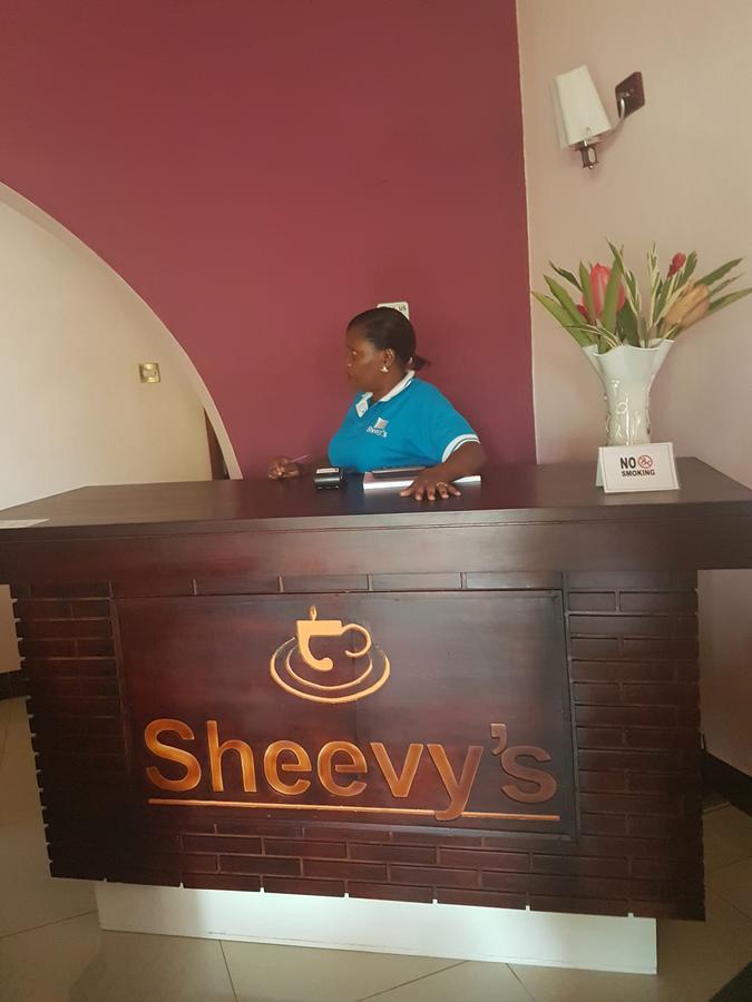 Sheevy"S Bed N Breakfast Fort Portal エクステリア 写真